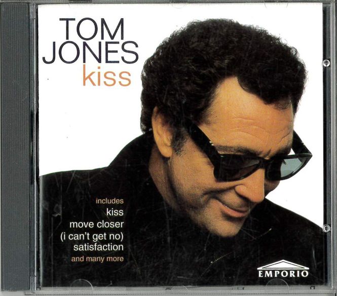 Huvudbild Tom Jones - Kiss  (CD) beg